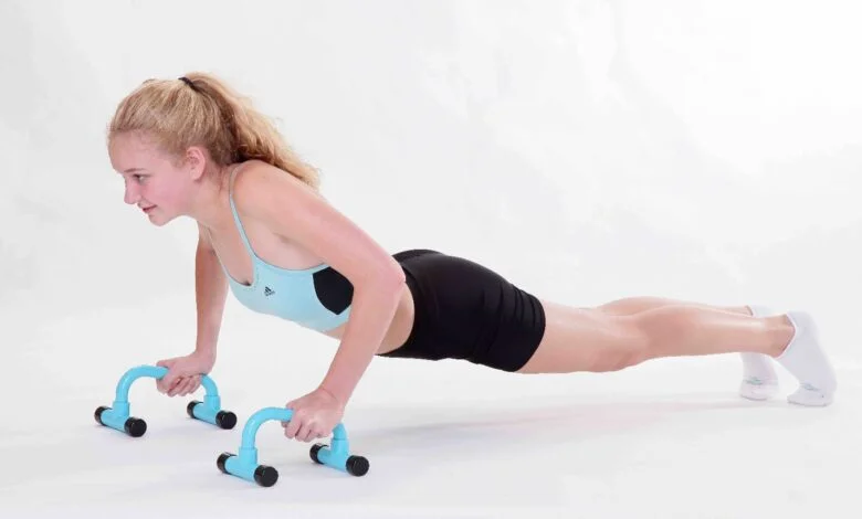 Utilize the Fitness Benefits of Push-Up Bars to Boost Your Workout